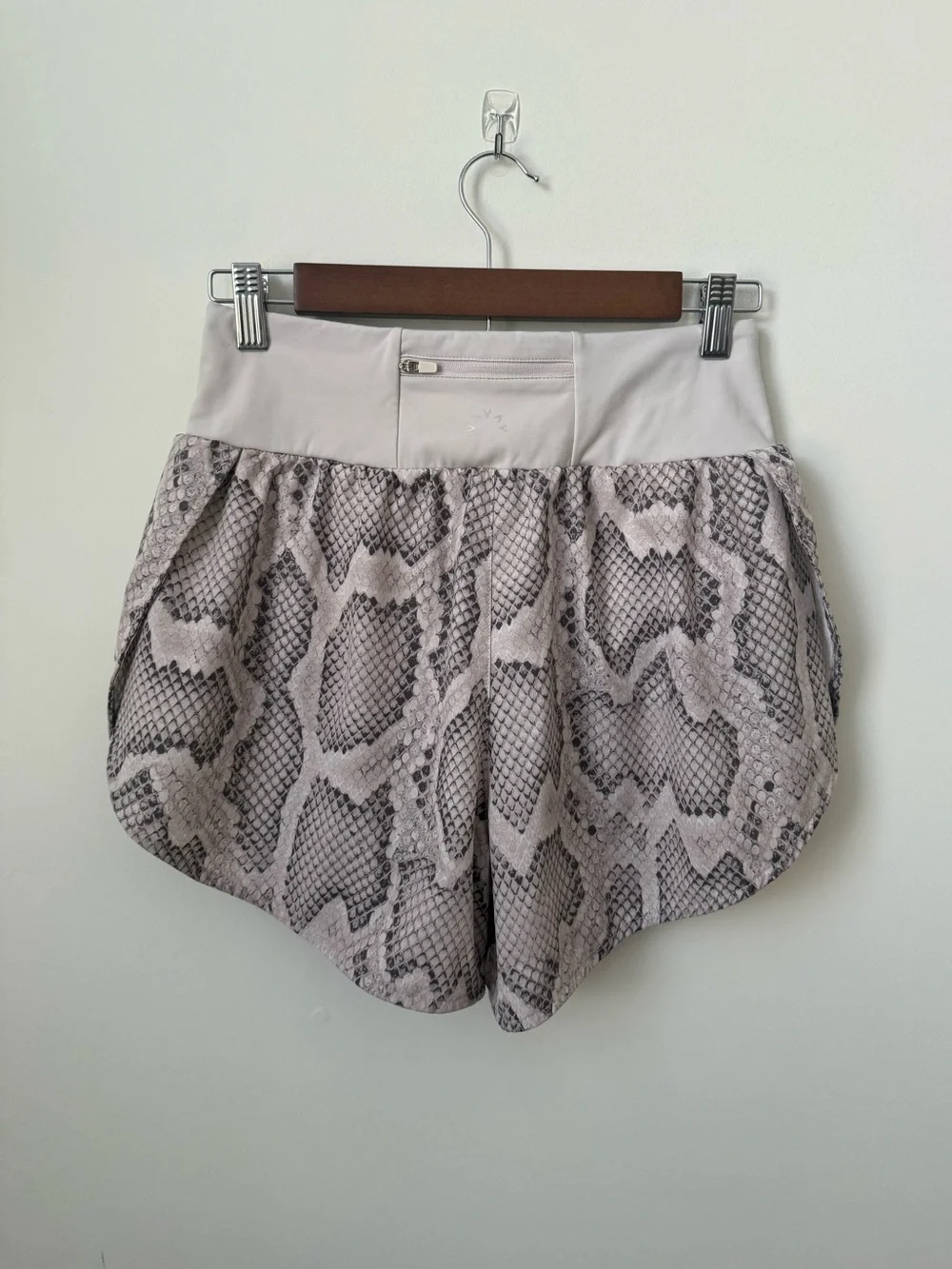 Varley derby shorts